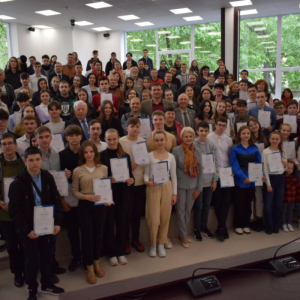 ПЕРВОЕ место в республиканской олимпиаде по Географии – ШОВГУР ЕЛЕНА (12 кл.)!!!