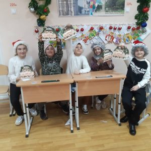 Новогодние конкурсно-развлекательные мероприятия 1-4 классов