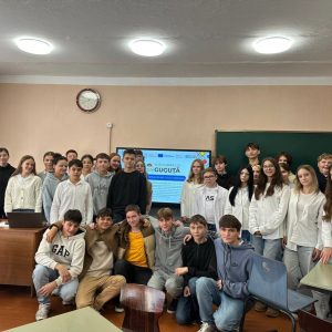 „SUB CUȘMA LUI GUGUȚĂ”